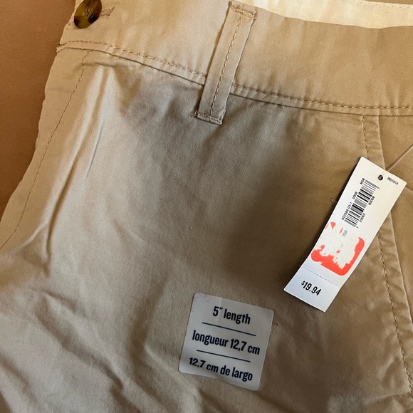 Shorts - Picture 3 of 3